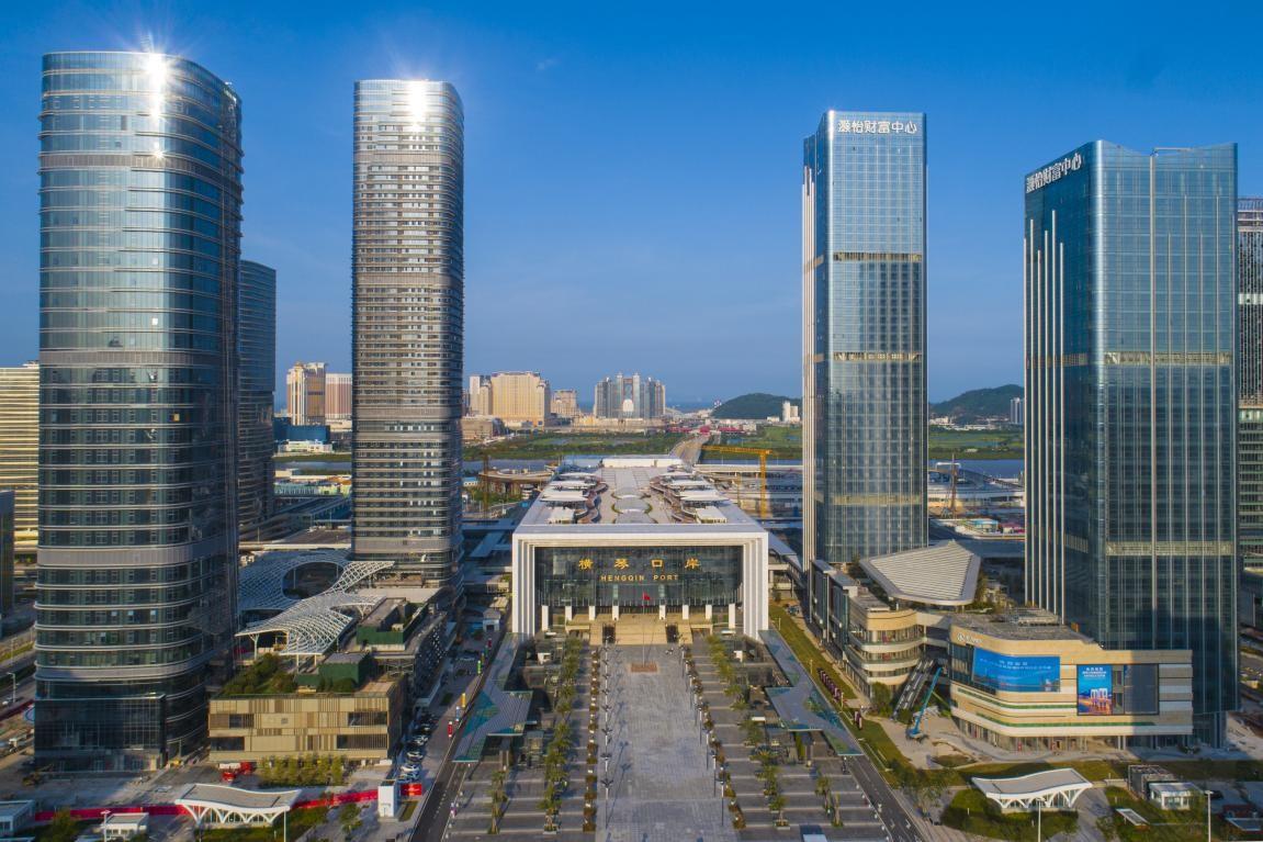 2025年澳门正版免费资本车与2025年新澳门期期准,全面释义与警惕虚假宣传-全面释义、解释与落实